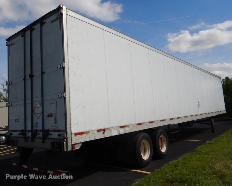 image for item DG1049 2006 Utility 3000R refrigerated van trailer