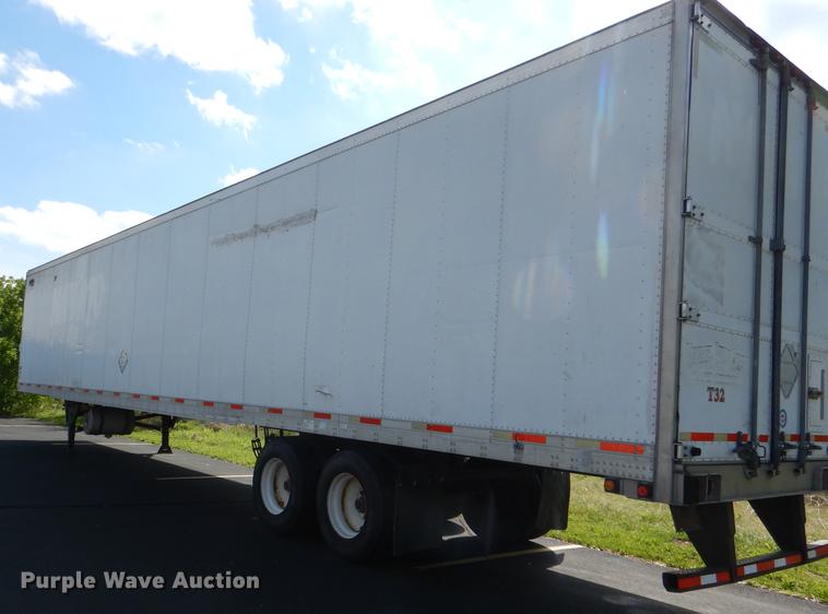 image for item DG1049 2006 Utility 3000R refrigerated van trailer