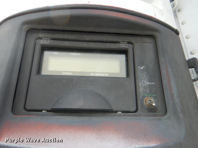 image for item DG1049 2006 Utility 3000R refrigerated van trailer