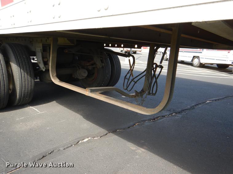 image for item DG1049 2006 Utility 3000R refrigerated van trailer