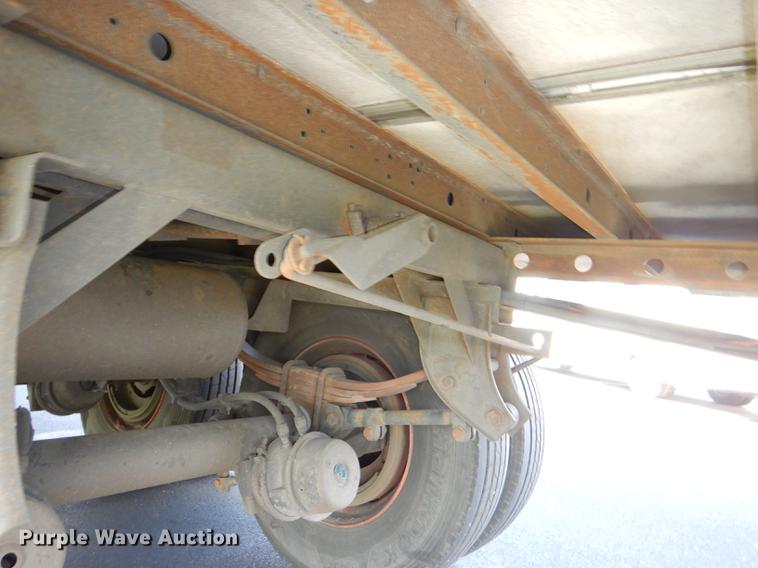 image for item DG1049 2006 Utility 3000R refrigerated van trailer