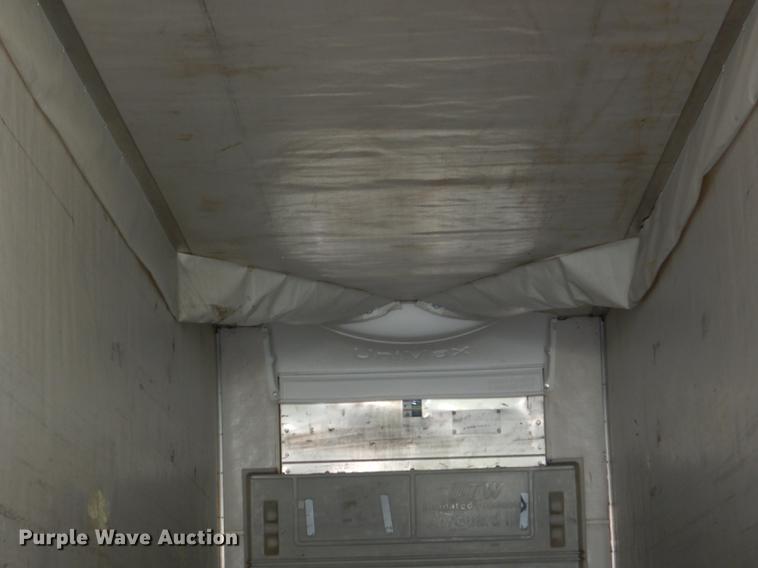 image for item DG1049 2006 Utility 3000R refrigerated van trailer