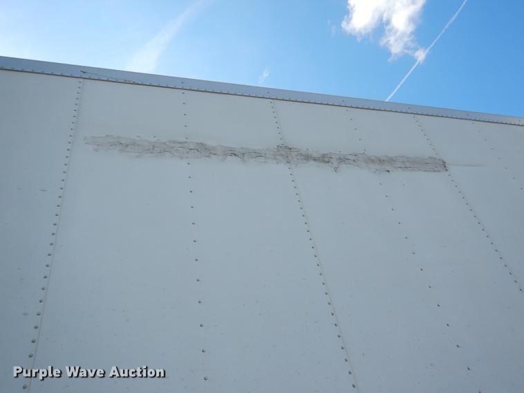 image for item DG1049 2006 Utility 3000R refrigerated van trailer