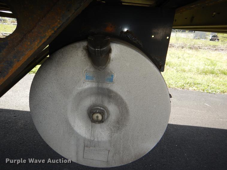 image for item DG1049 2006 Utility 3000R refrigerated van trailer