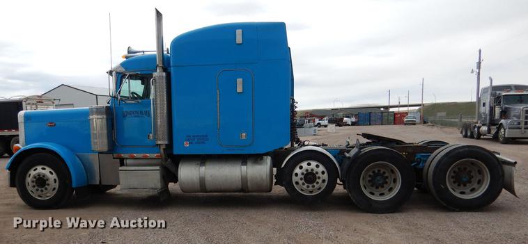 image for item DG5768 2004 Peterbilt 379 semi truck