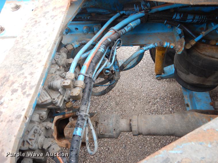 image for item DG5768 2004 Peterbilt 379 semi truck