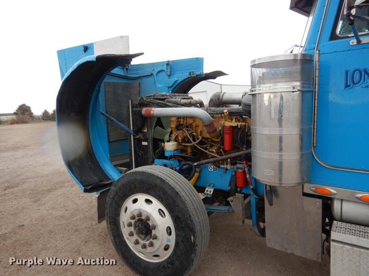 image for item DG5768 2004 Peterbilt 379 semi truck