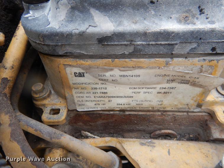 image for item DG5768 2004 Peterbilt 379 semi truck