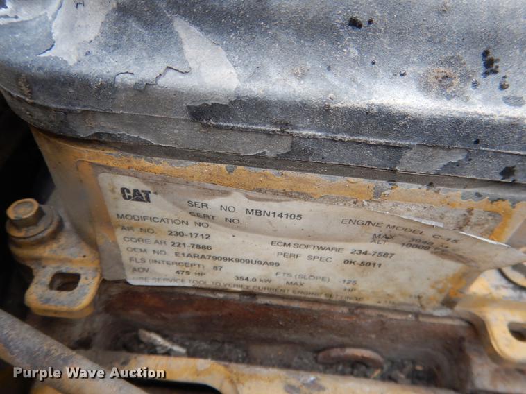 image for item DG5768 2004 Peterbilt 379 semi truck