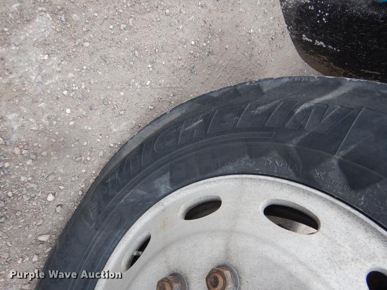 image for item DG5768 2004 Peterbilt 379 semi truck