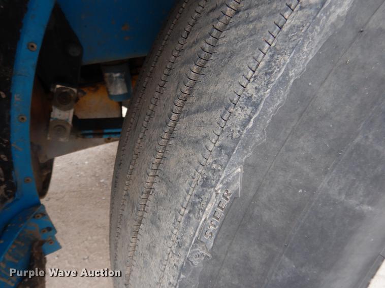 image for item DG5768 2004 Peterbilt 379 semi truck