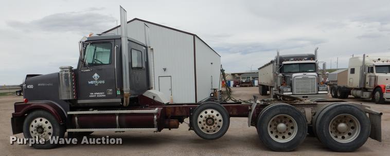 image for item DG5769 2004 Western Star 4900FA semi truck