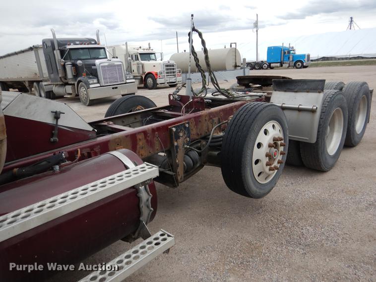 image for item DG5769 2004 Western Star 4900FA semi truck