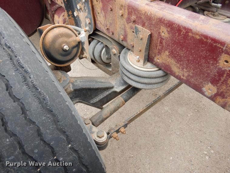 image for item DG5769 2004 Western Star 4900FA semi truck