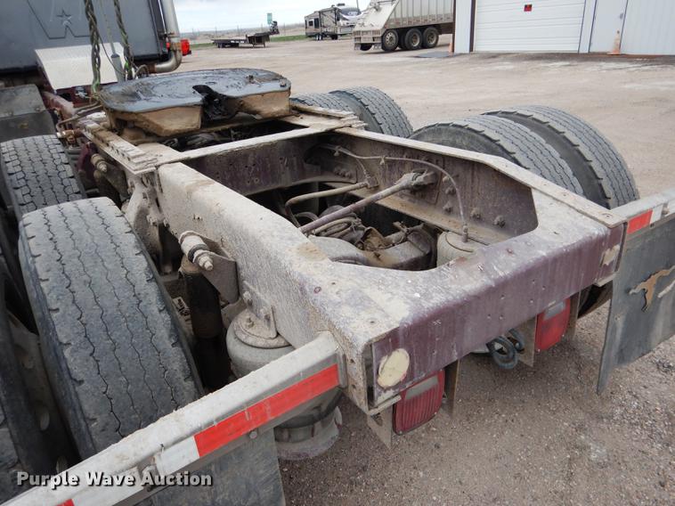 image for item DG5769 2004 Western Star 4900FA semi truck