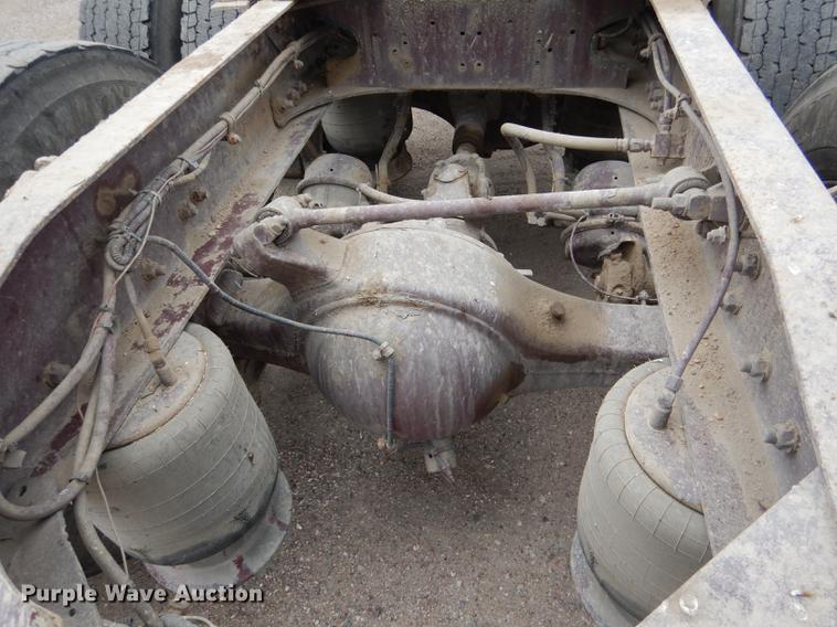 image for item DG5769 2004 Western Star 4900FA semi truck