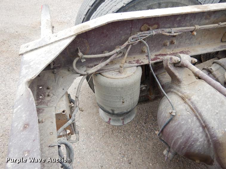 image for item DG5769 2004 Western Star 4900FA semi truck