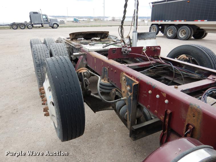 image for item DG5769 2004 Western Star 4900FA semi truck