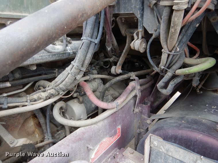 image for item DG5769 2004 Western Star 4900FA semi truck