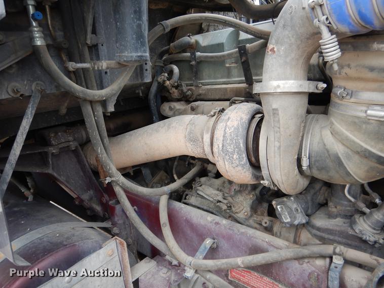 image for item DG5769 2004 Western Star 4900FA semi truck