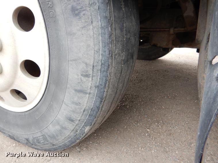 image for item DG5769 2004 Western Star 4900FA semi truck