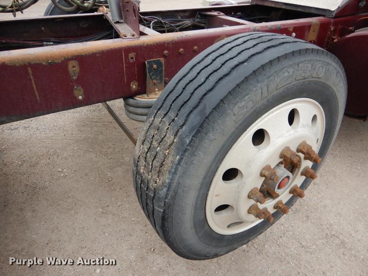 image for item DG5769 2004 Western Star 4900FA semi truck