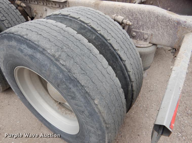 image for item DG5769 2004 Western Star 4900FA semi truck