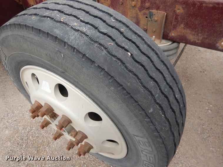 image for item DG5769 2004 Western Star 4900FA semi truck