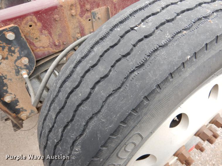 image for item DG5769 2004 Western Star 4900FA semi truck