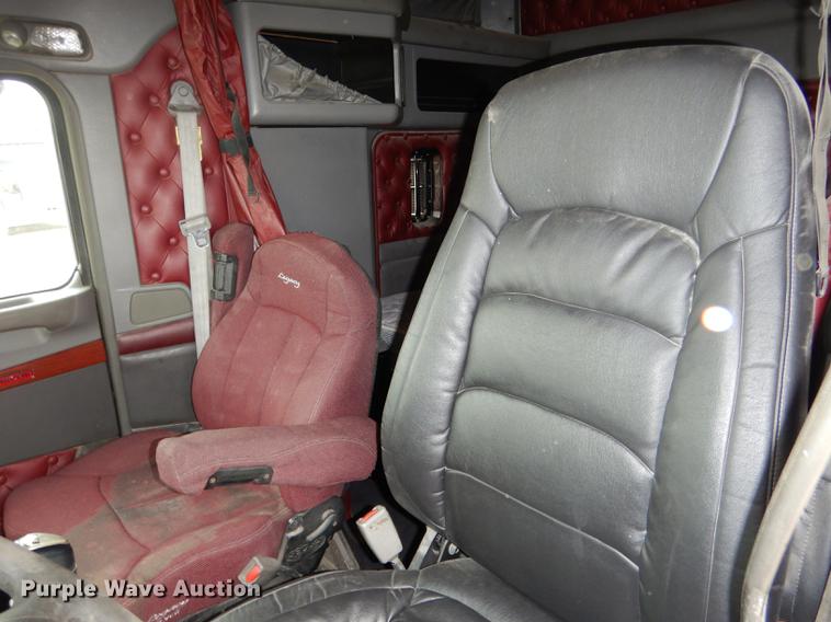 image for item DG5770 2007 Kenworth W900 semi truck