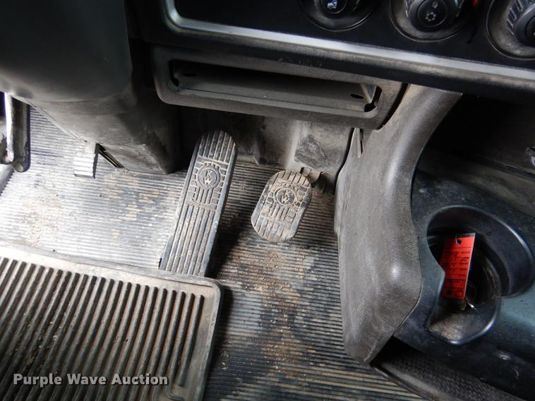 image for item DG5770 2007 Kenworth W900 semi truck