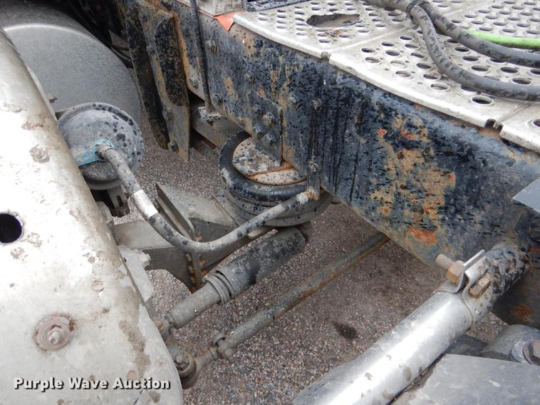 image for item DG5770 2007 Kenworth W900 semi truck