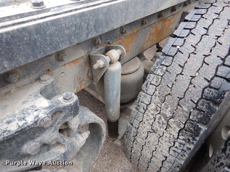 image for item DG5770 2007 Kenworth W900 semi truck