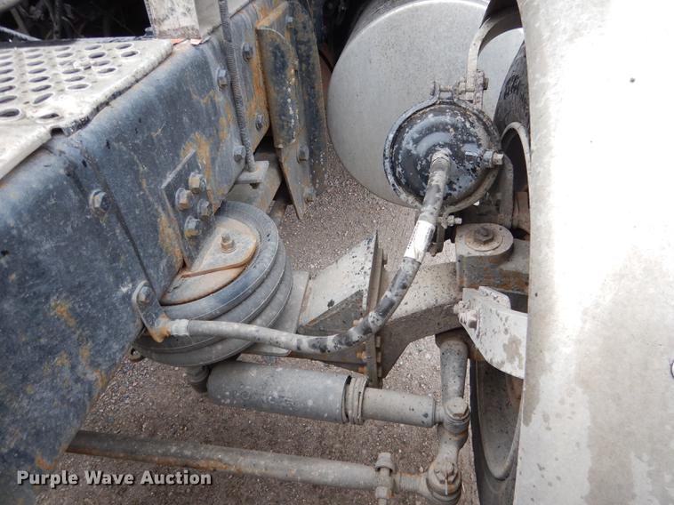 image for item DG5770 2007 Kenworth W900 semi truck