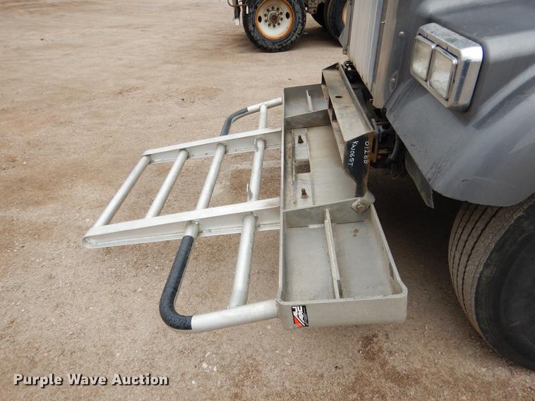 image for item DG5770 2007 Kenworth W900 semi truck