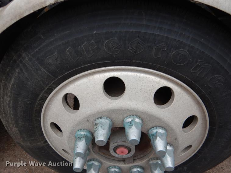 image for item DG5770 2007 Kenworth W900 semi truck