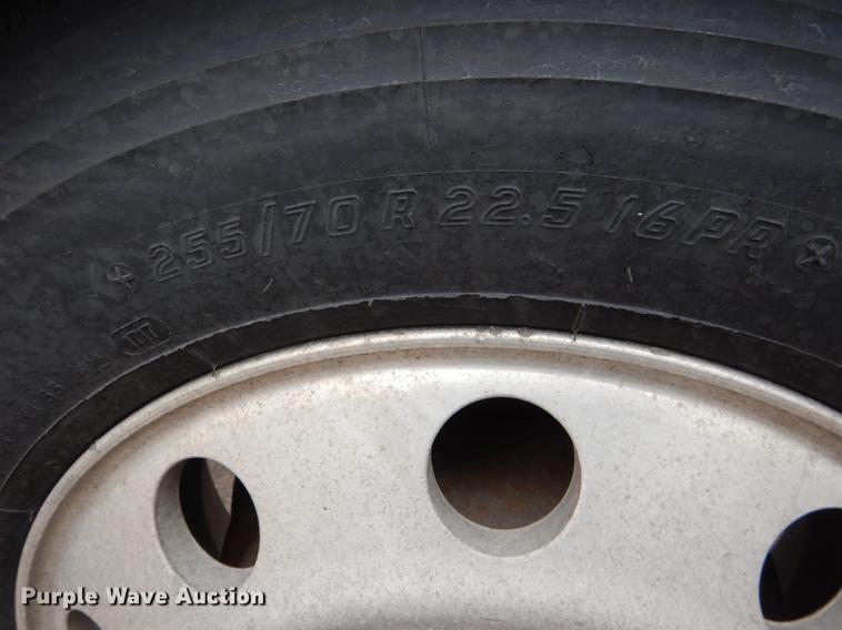 image for item DG5770 2007 Kenworth W900 semi truck