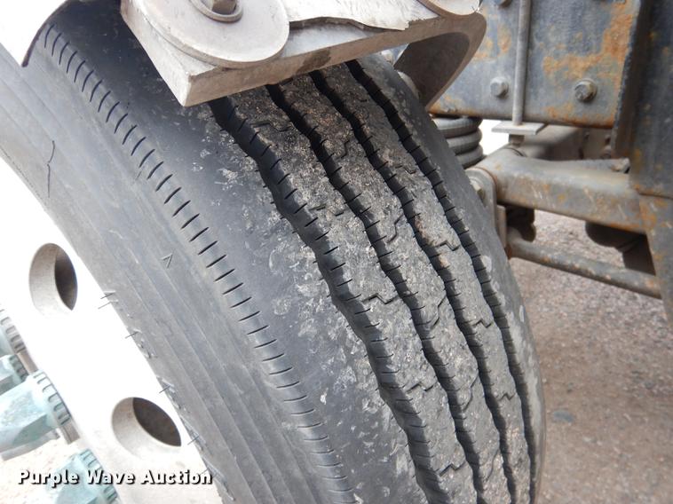 image for item DG5770 2007 Kenworth W900 semi truck