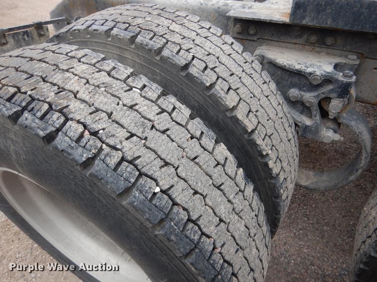 image for item DG5770 2007 Kenworth W900 semi truck