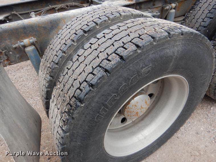 image for item DG5770 2007 Kenworth W900 semi truck