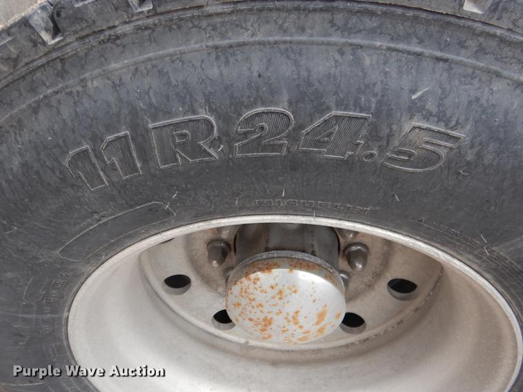 image for item DG5770 2007 Kenworth W900 semi truck