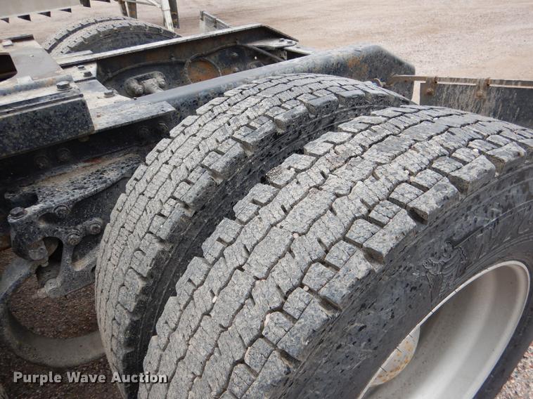 image for item DG5770 2007 Kenworth W900 semi truck