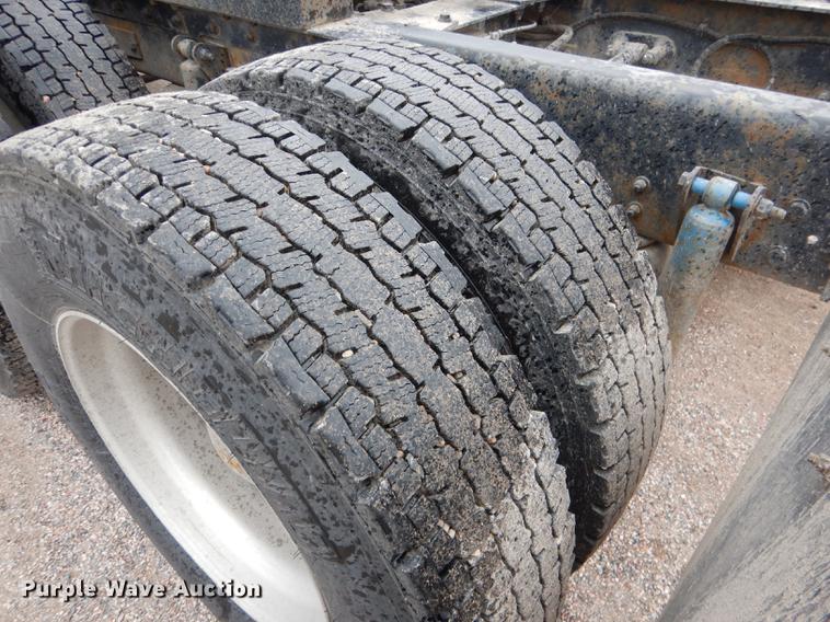 image for item DG5770 2007 Kenworth W900 semi truck