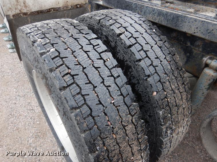 image for item DG5770 2007 Kenworth W900 semi truck