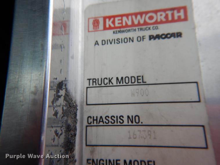image for item DG5770 2007 Kenworth W900 semi truck