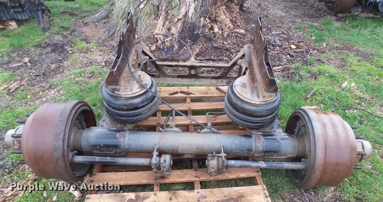 image for item DX9170 2005 Sterling L8500 pusher tag axle