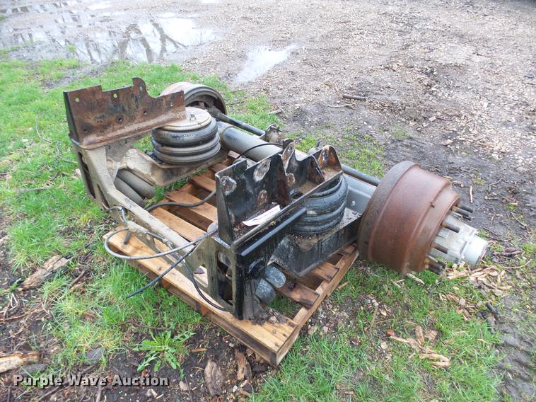 image for item DX9170 2005 Sterling L8500 pusher tag axle