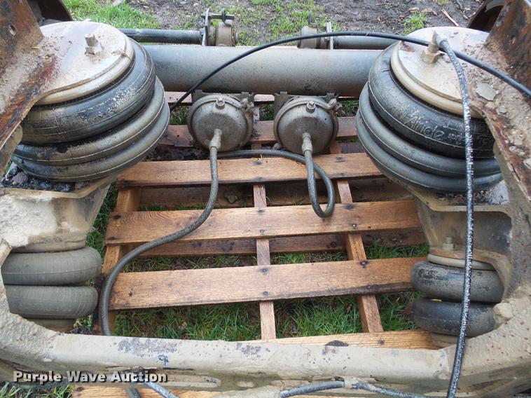 image for item DX9170 2005 Sterling L8500 pusher tag axle