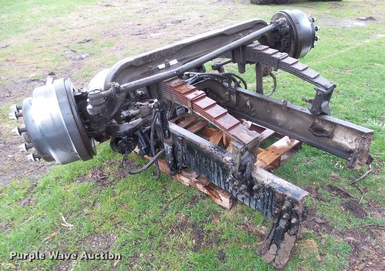 image for item DX9179 2005 Sterling L8500 front axle