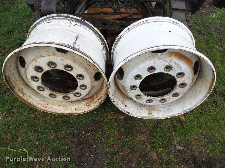 image for item DX9179 2005 Sterling L8500 front axle